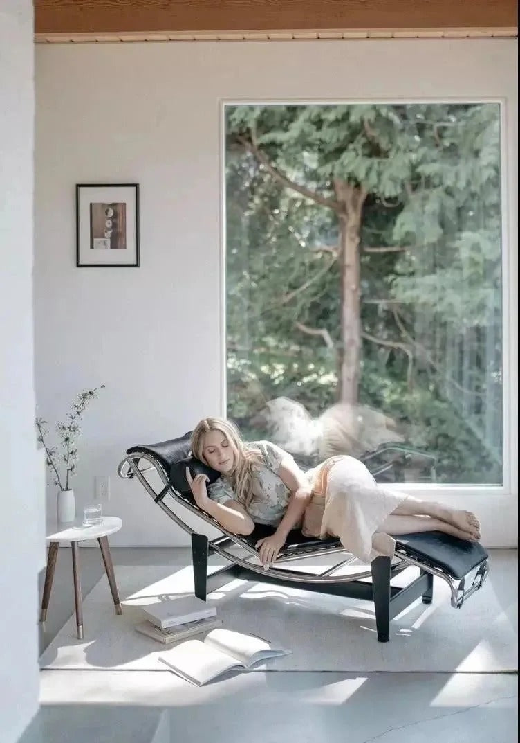Luna Lounge Chair